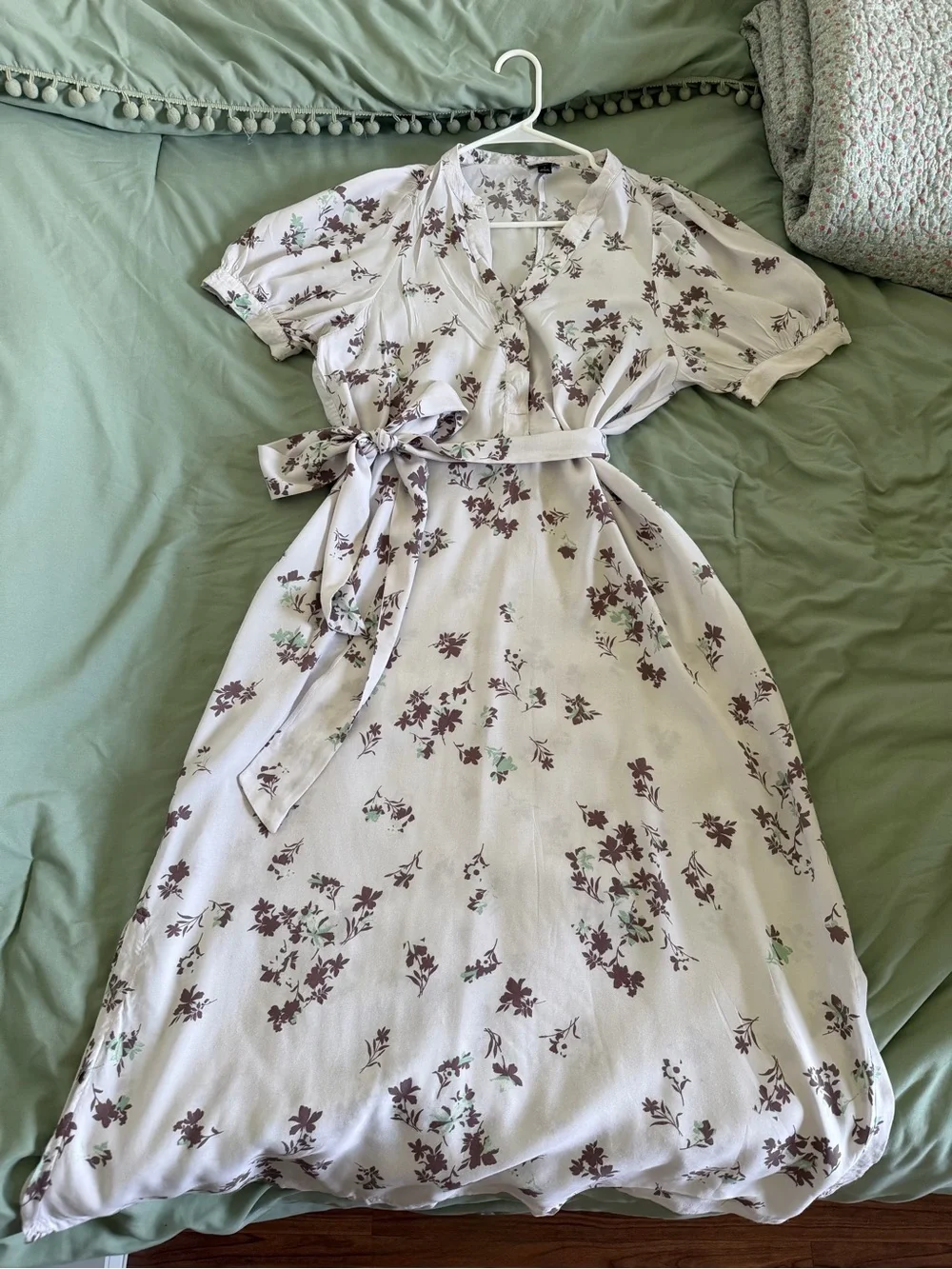 Floral Tie-Waist Midi Dress in Cream and Purple - Picture 2 of 7